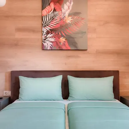 Апартамент 2br With Designer Interior And Work Desk София
